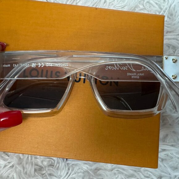 LOUIS VUITTON Acetate 1.1 Millionaires Sunglasses Transparent Yellow Ombre Lense - Picture 7 of 11